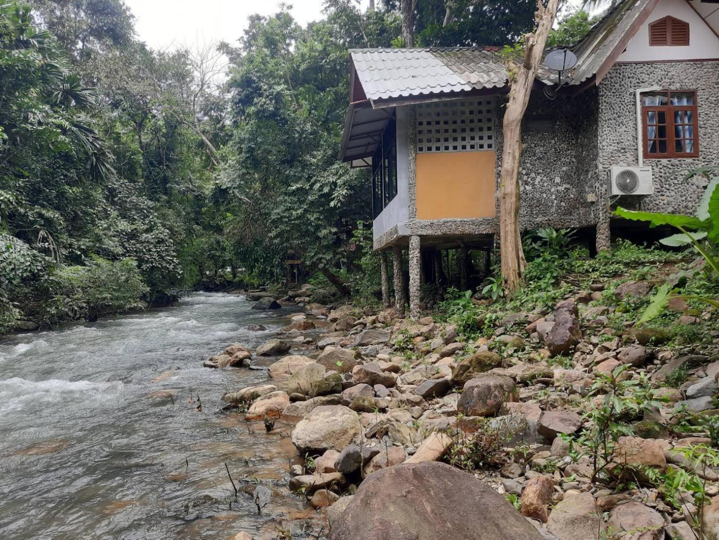 Tree Tops River Huts Khao Sok National Park Экстерьер фото